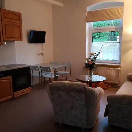 Apartment West - Alte Schule Sachswitz Greiz