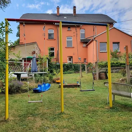 Apartment West - Alte Schule Sachswitz Greiz