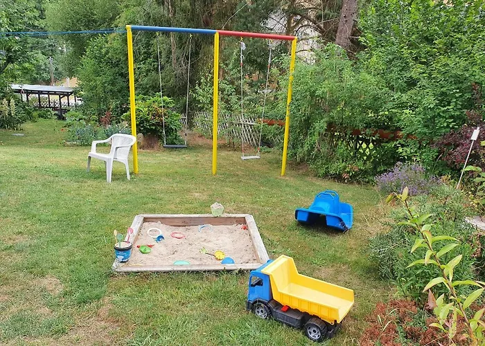 Daire West - Alte Schule Sachswitz